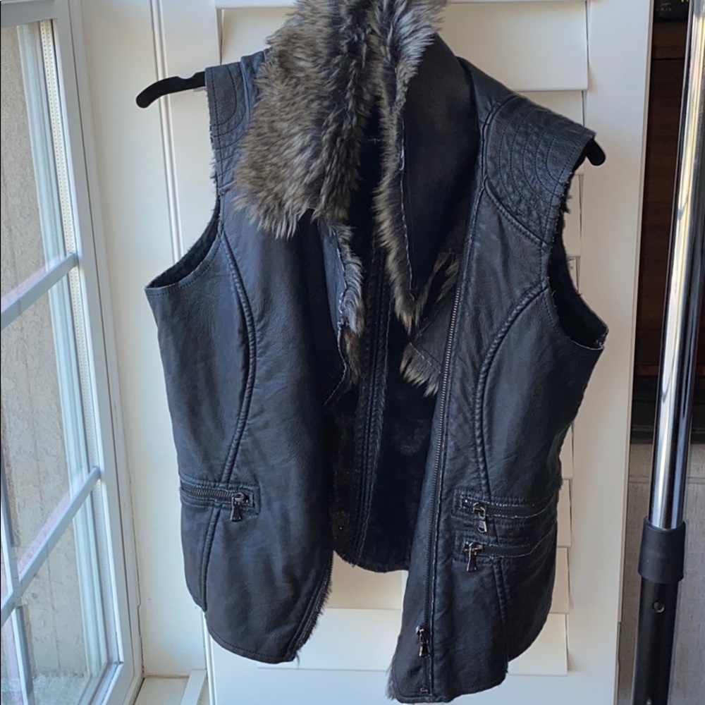 Leather-fur vest
